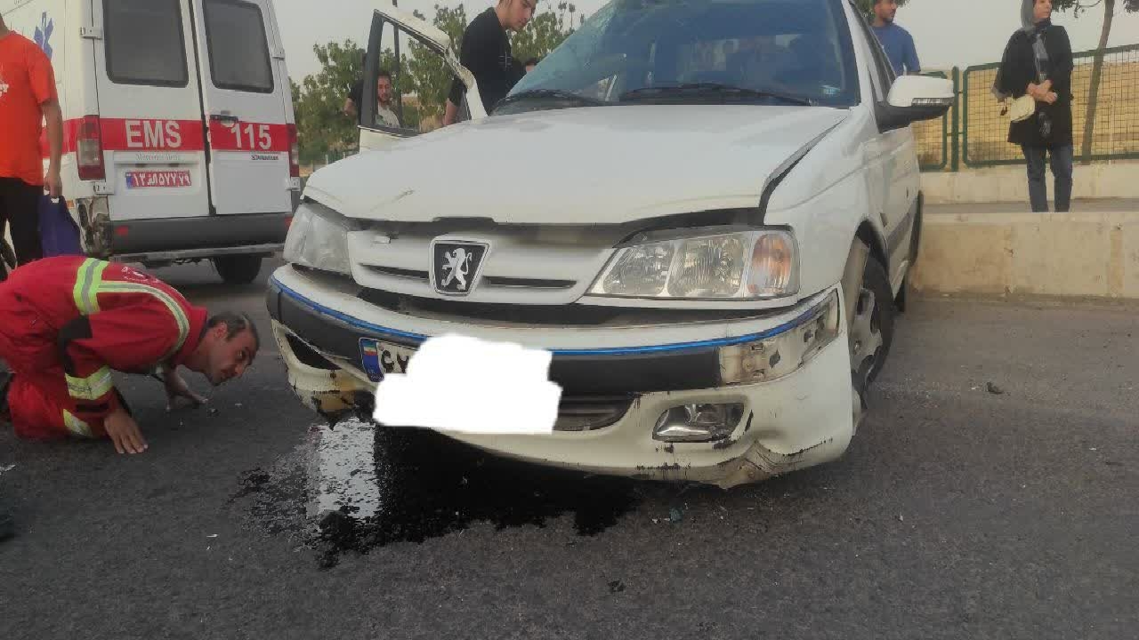 واژگونی خودرو سواری پژو پارس در جاده سلامت قزوین