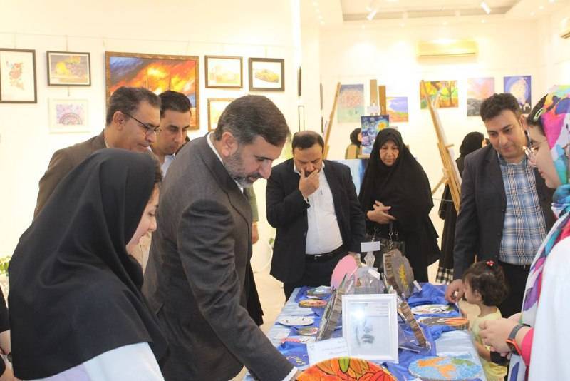 بازدید از نمایشگاه هنری
