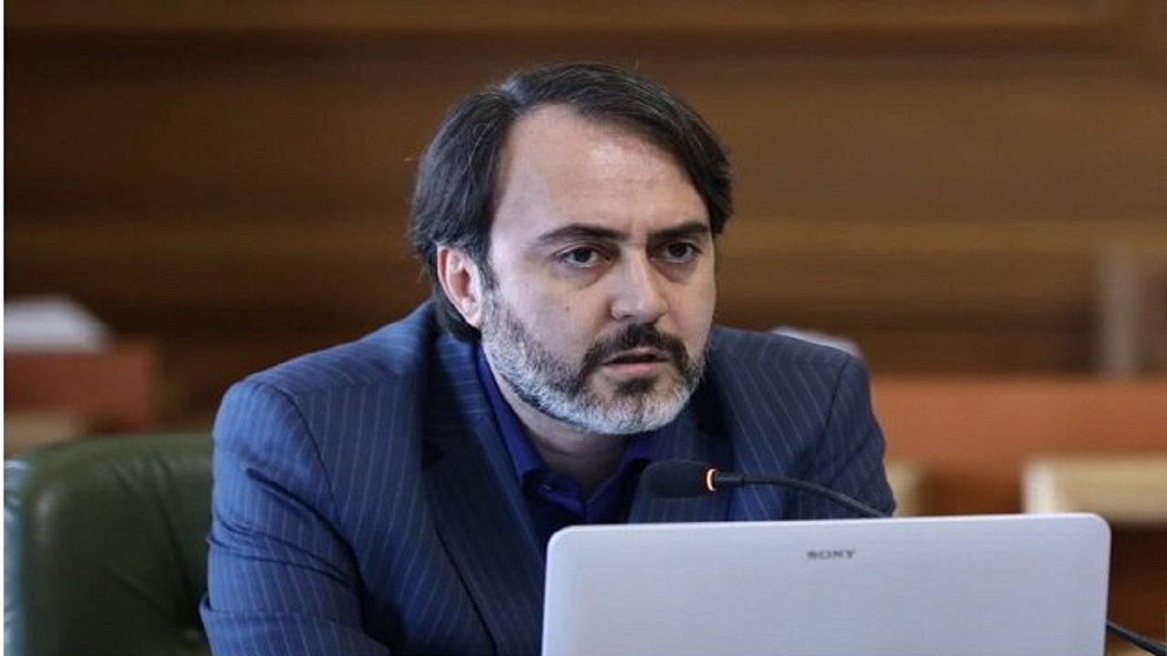 ساختمان بلدیه در میدان امام خمینی تعیین تکلیف شود