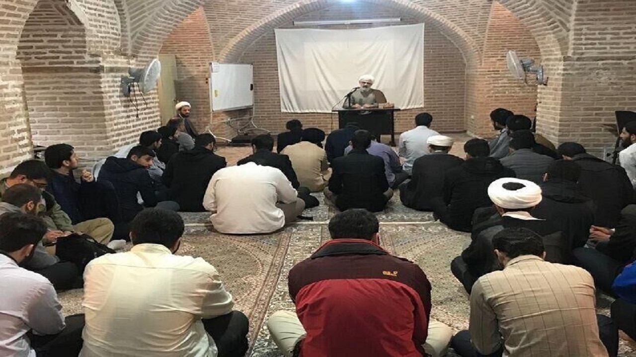 ۱۰۰ امام محله در ۵۰ نقطه استان قزوین فعالیت دارند