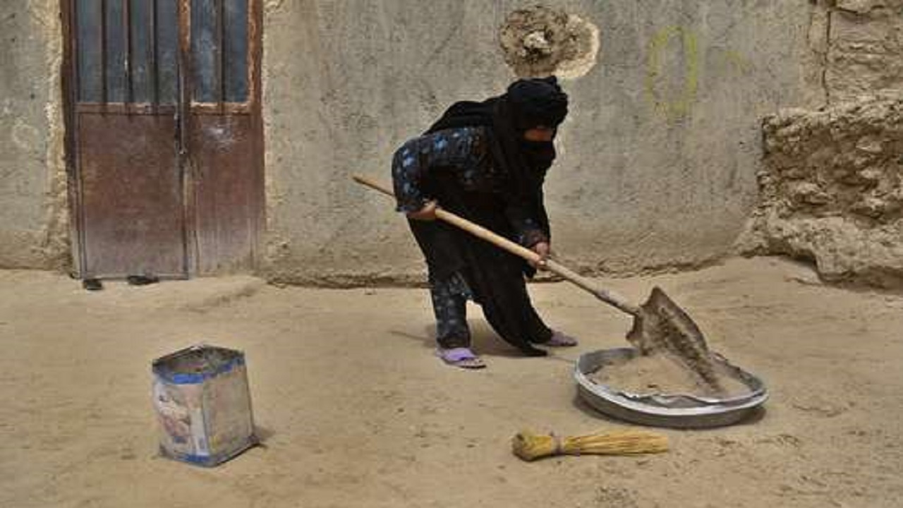 سیستان زیر خروار‌ها خاک/ چرا قانون بحران آلودگی هوا در سیستان اجرا نمی شود؟