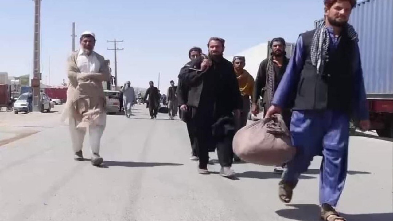 بازگشت بیش از ۳۸۰۰ مهاجر افغانستانی از پاکستان