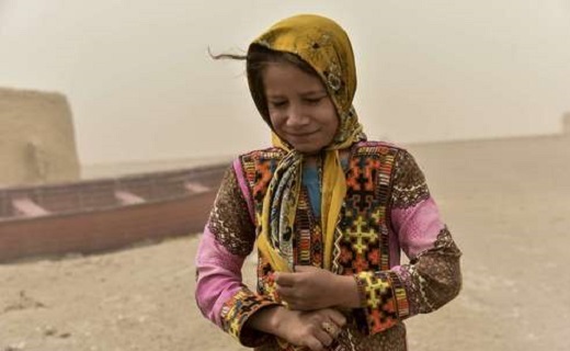 قصه پر غصه مردم سیستان /// سیستان زیر خروار&zwnj;ها خاک / &nbsp;چرا قانون بحران آلودگی هوا در سیستان اجرا نمی شود و خدمات رسانی رایگان نمی شود؟