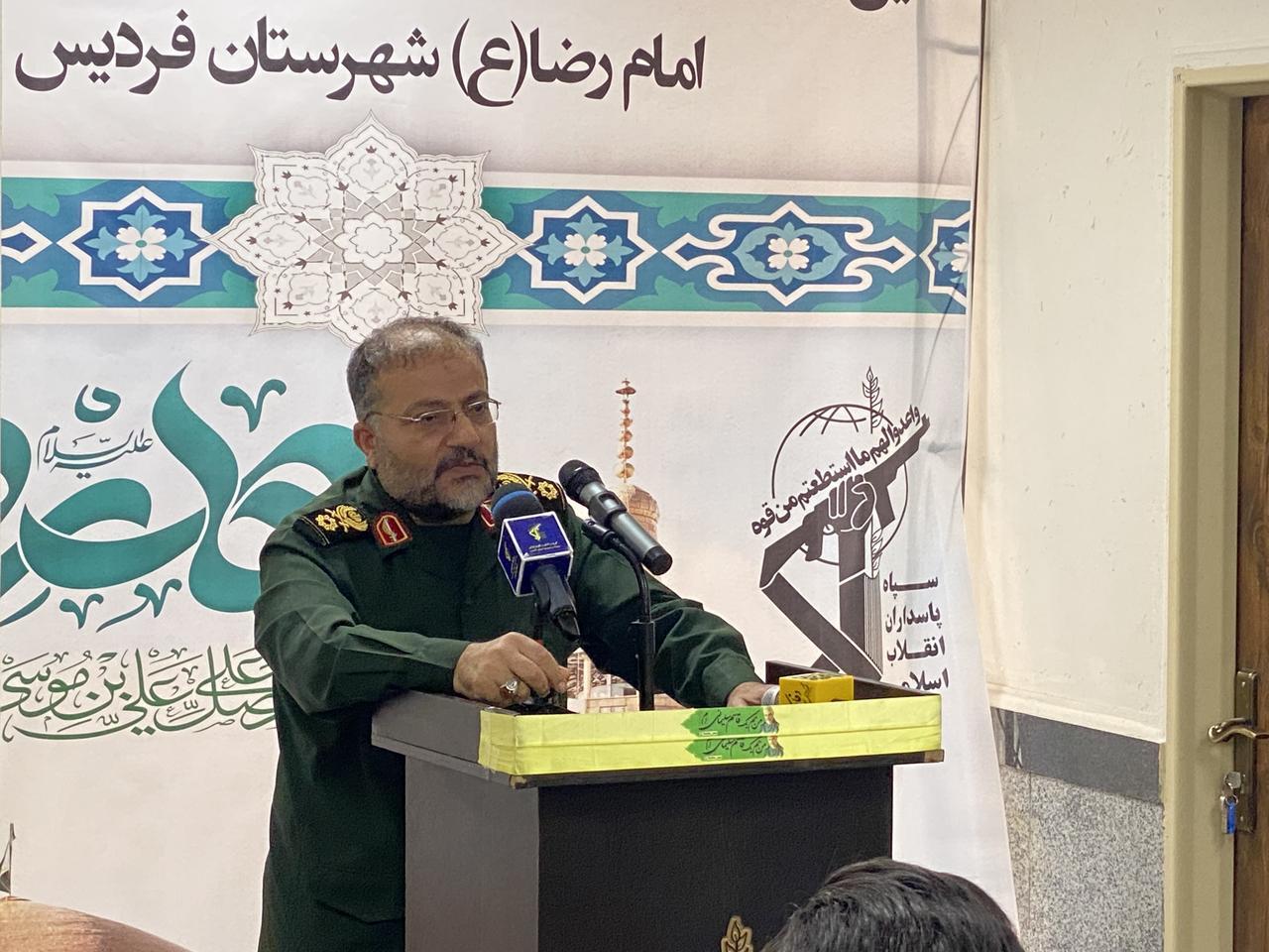 ملت ایران توانست دشمن را در جنگ ترکیبی شکست بدهد