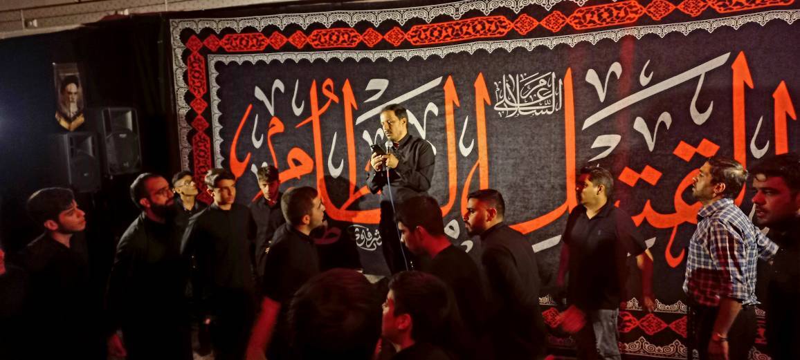 مراسم سینه زنی