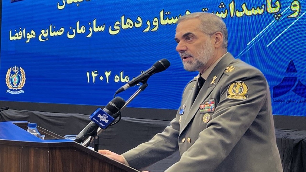 برای تداوم برنامه موشکی مطابق با دستاورد‌های روز دنیا و تهدیدات حرکت شود