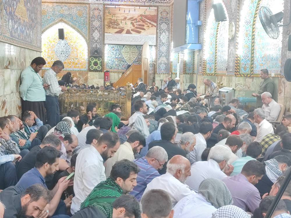 مراسم دعای عرفه در حرم امام حسین(ع) مراسم دعای عرفه در حرم امام حسین(ع)