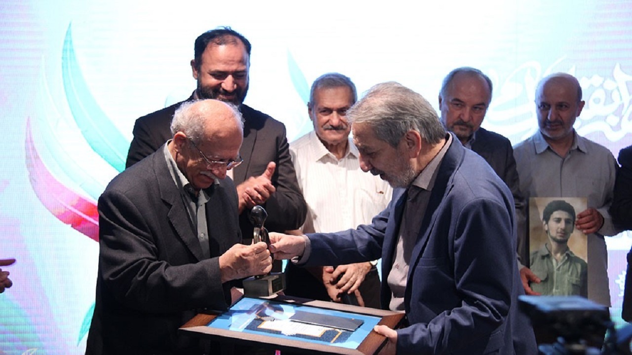 نکوداشت استاد رحمان‌نژاد، هنرمند خوشنویس گیلانی