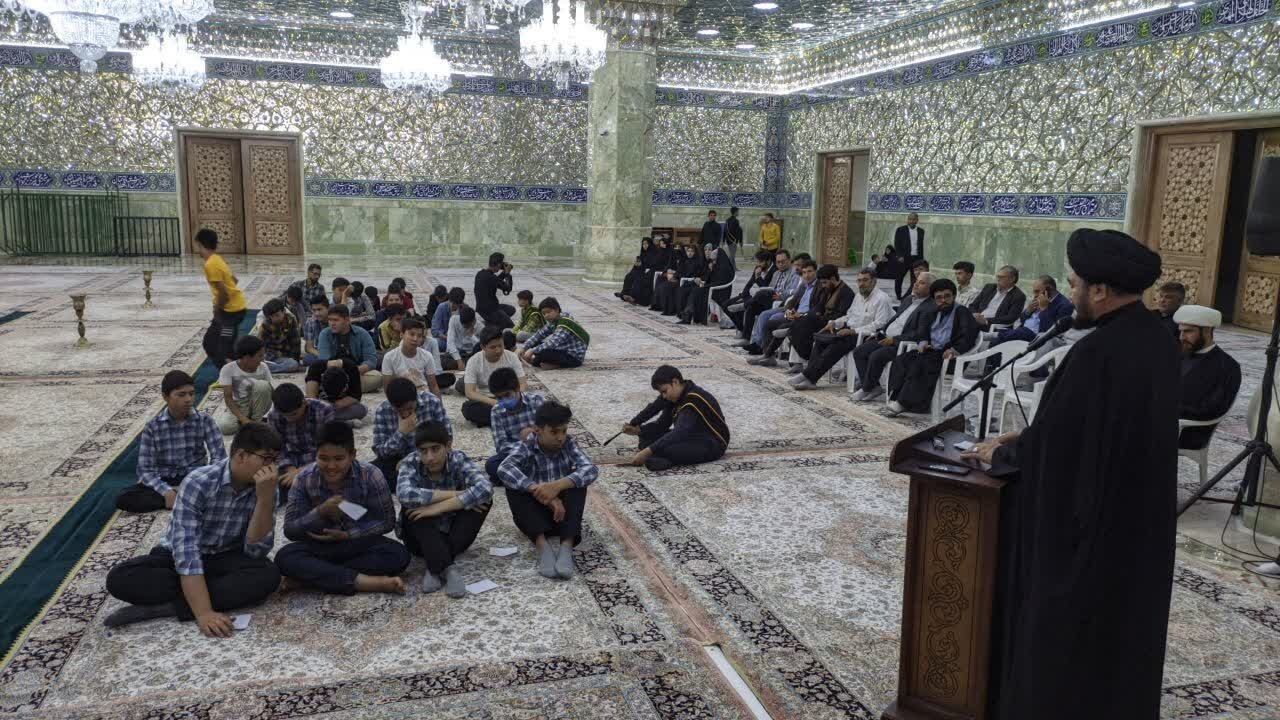 مراسم جشن تکلیف دانش آموزان اتباع افغانستانی در قم برگزار شد