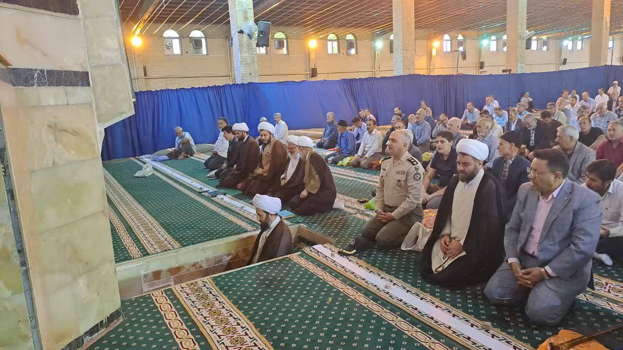 برگزاری نماز جماعت