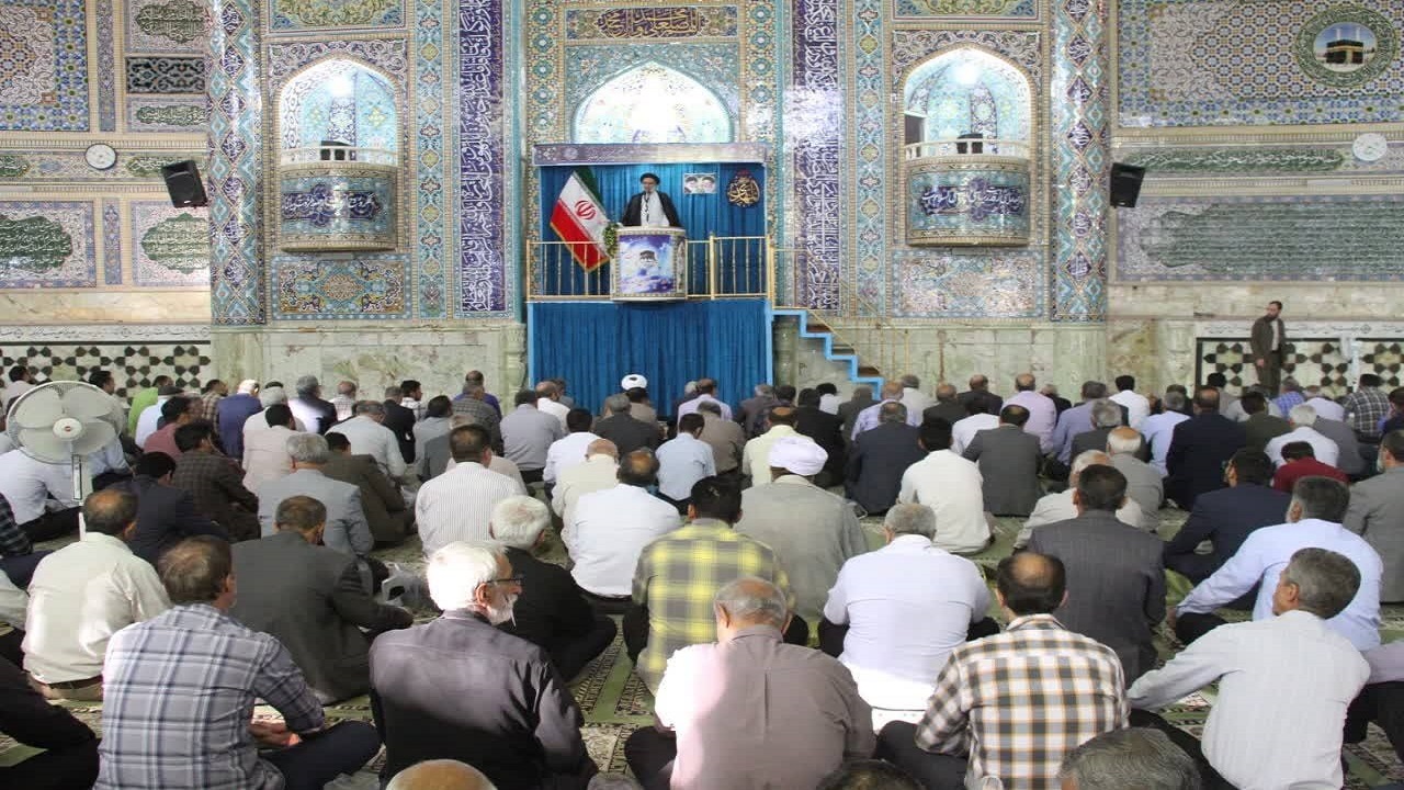اطاعت از امام زمان (عج) مستلزم پیروی از ولایت فقیه است