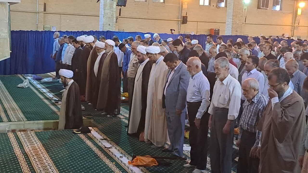 نماز عید قربان به امامت حجت الاسلام و المسلمین قاسم خانی در خوی اقامه شد + تصاویر