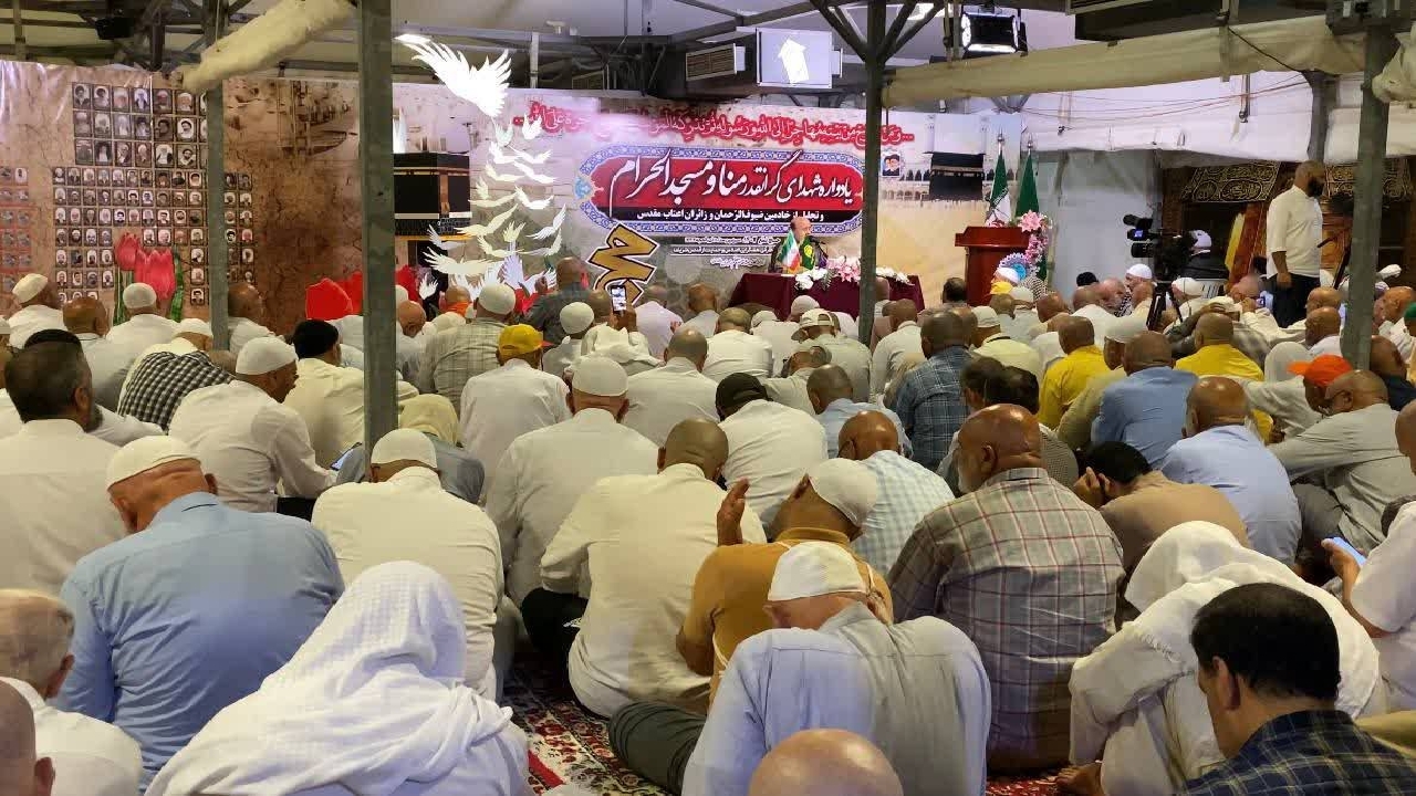 برگزاری مراسم پرفیض دعای کمیل حجاج ایرانی در منا