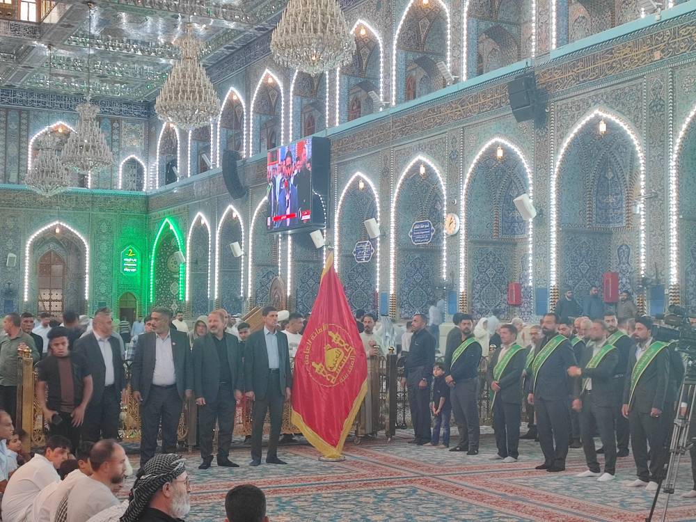 مراسم در حرم امام حسین
