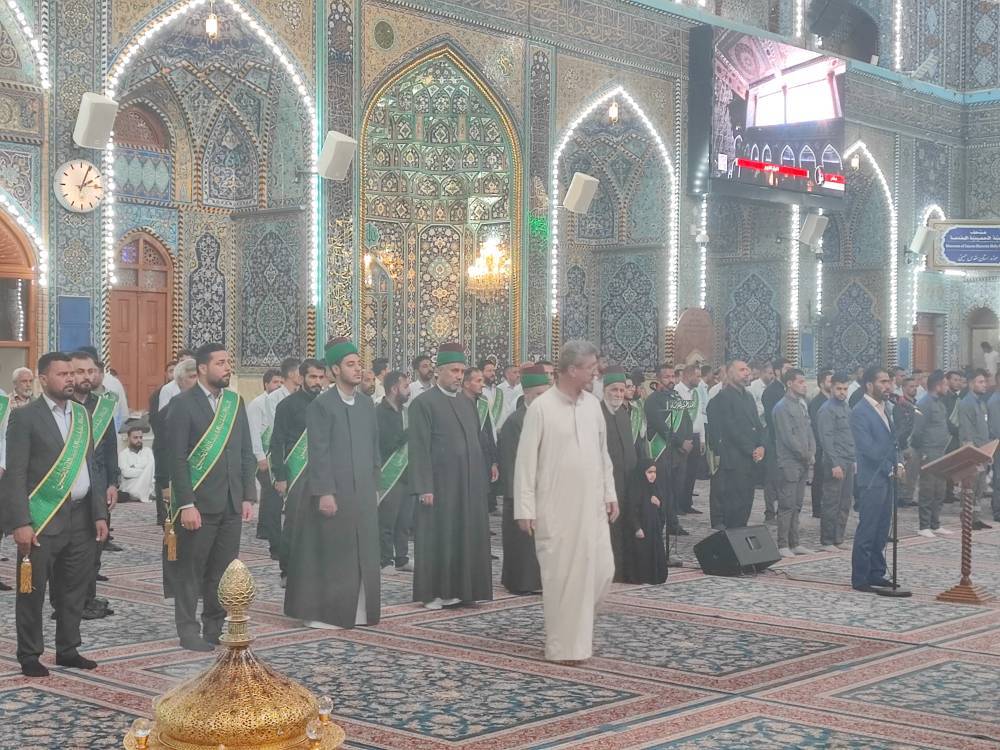 مراسم تعویض شیفت خادمان