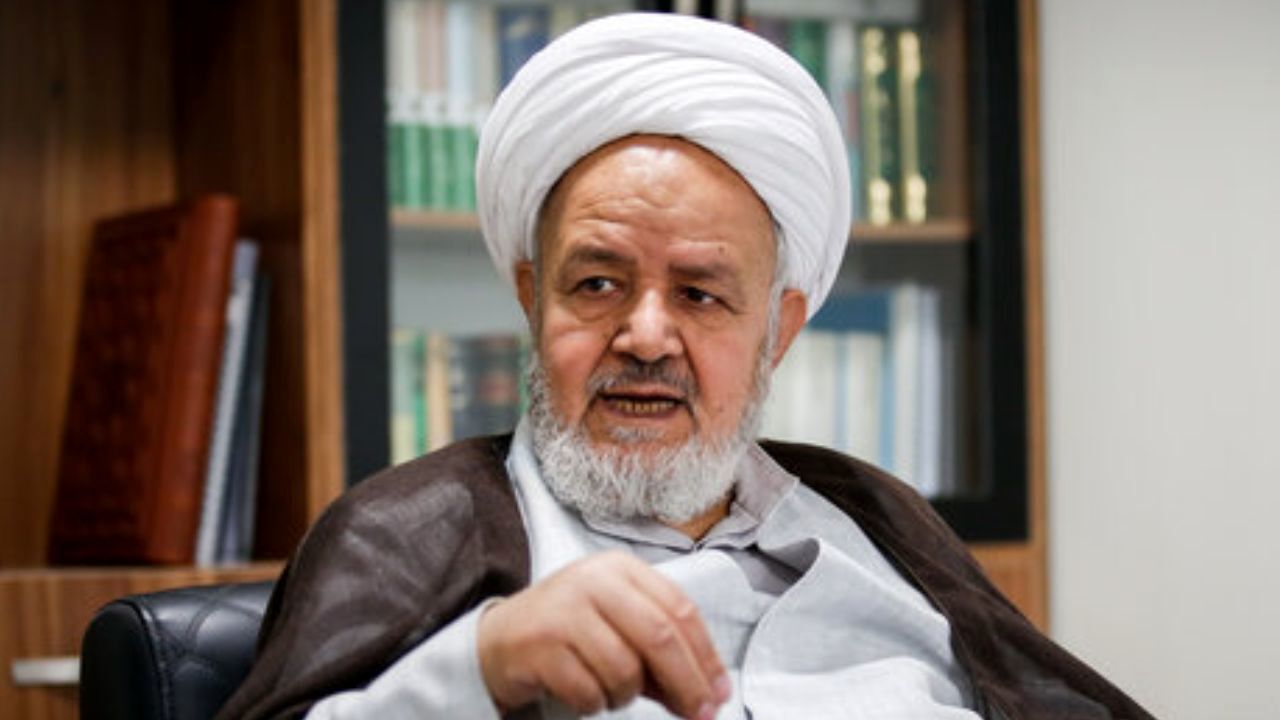 جهان اسلام باید مشت محکمی بر دهان اهانت‌کنندگان به قرآن بزند