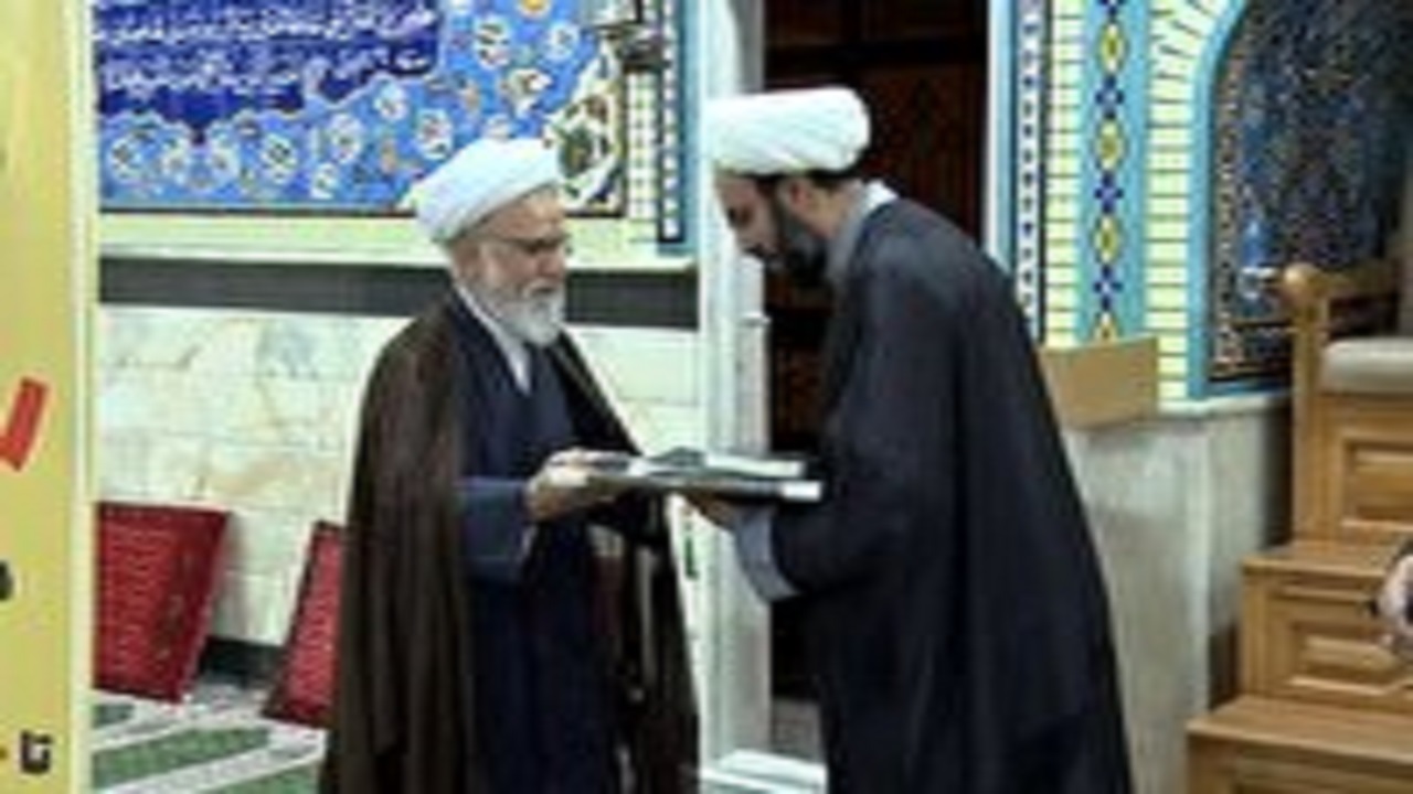 تجلیل از حجت الاسلام مهدوی نژاد امام جمعه موقت سمنان