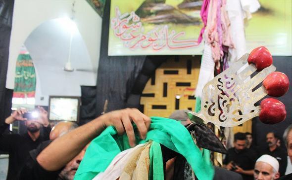 آئین علم بندان