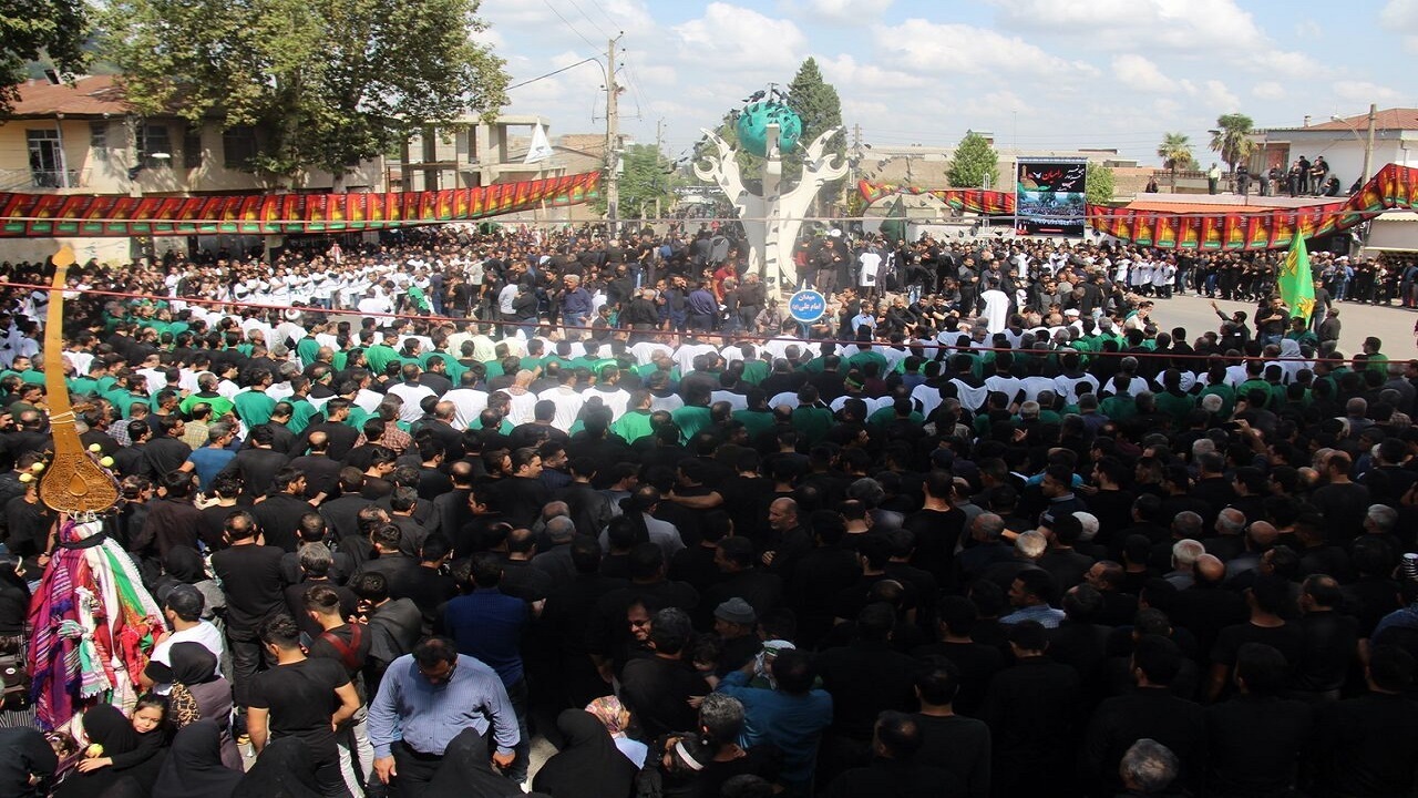 «کمربه‌کمر» نمایش ارادت قوم قزلباش به امام حسین (ع)