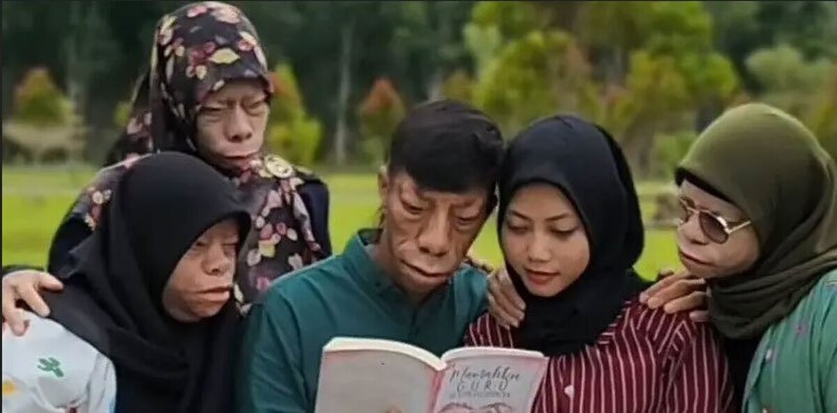 family Manurung