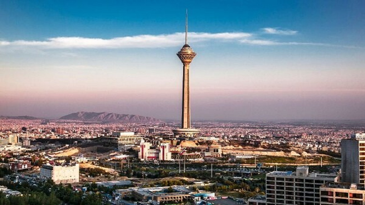 تنفس هوای قابل قبول در تهران/ ۲ ایستگاه در وضعیت نارنجی قرار دارند