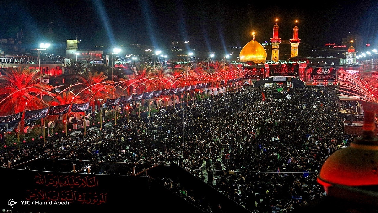 ادیان و ملیت‌های مختلف زیر پرچم امام حسین(ع) جمع شده‌اند
