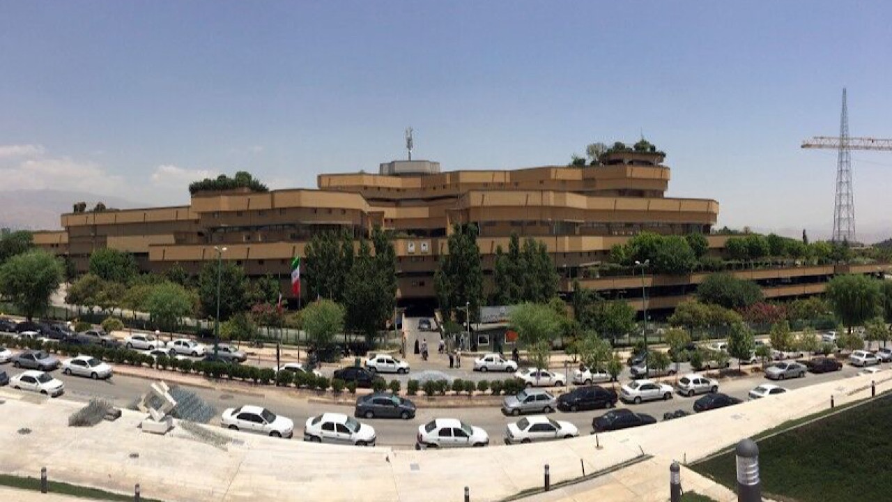 تالار‌های مطالعه کتابخانه ملّی ایران چهارشنبه و پنجشنبه باز است