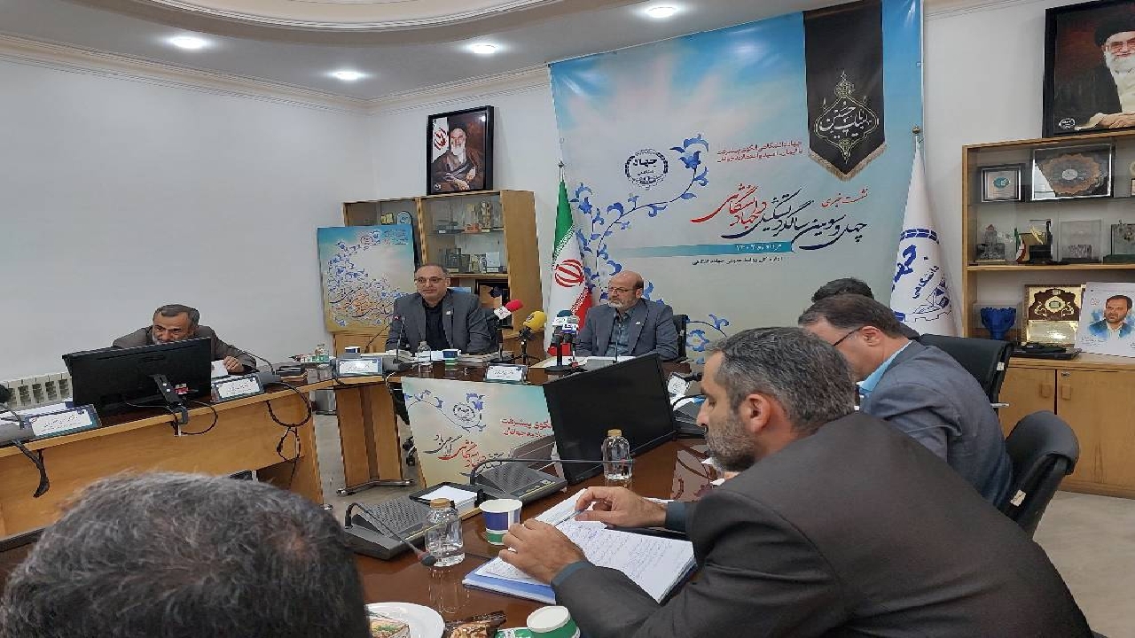 تقدیر از جهادگران نمونه در سالروز تاسیس جهاد دانشگاهی