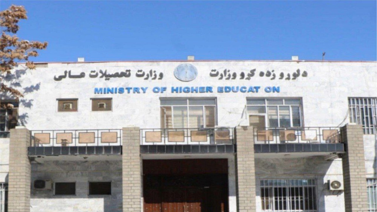 دانشگاه‌ها برای روابط با مؤسسات خارجی مجوز دریافت کنند