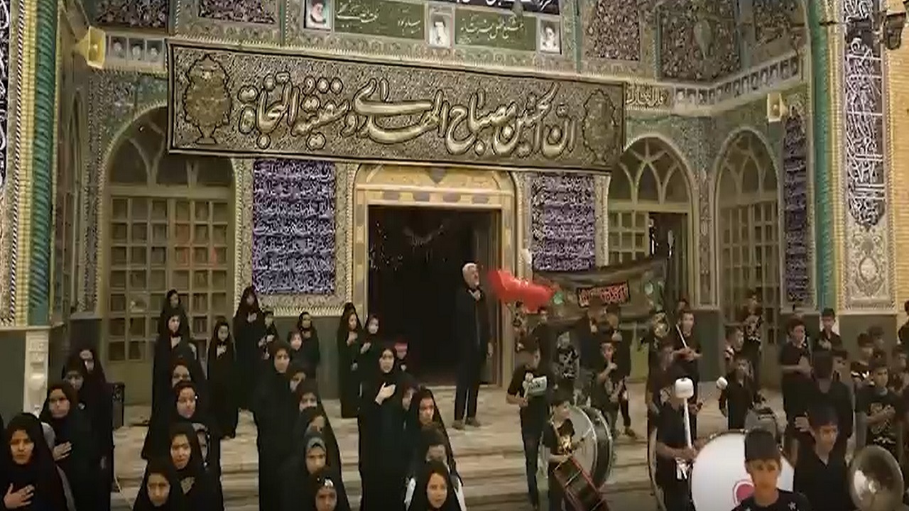 اجرای نماهنگ نگاه آخر با نوای حاج ولی الله صالحی در امامزاده عبدالله بن زید حسنی رزوه