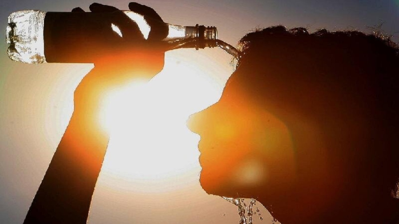 مراجعه بیش از ۱۴۰ نفر در ایلام به دلیل گرمازدگی به مراکز درمانی