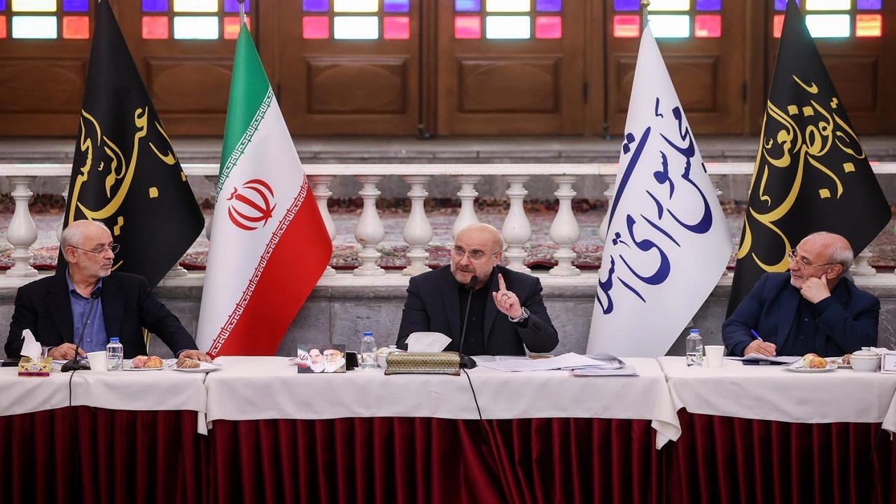 تولید کنندگان مجاهدان عرصه جنگ اقتصادی هستند