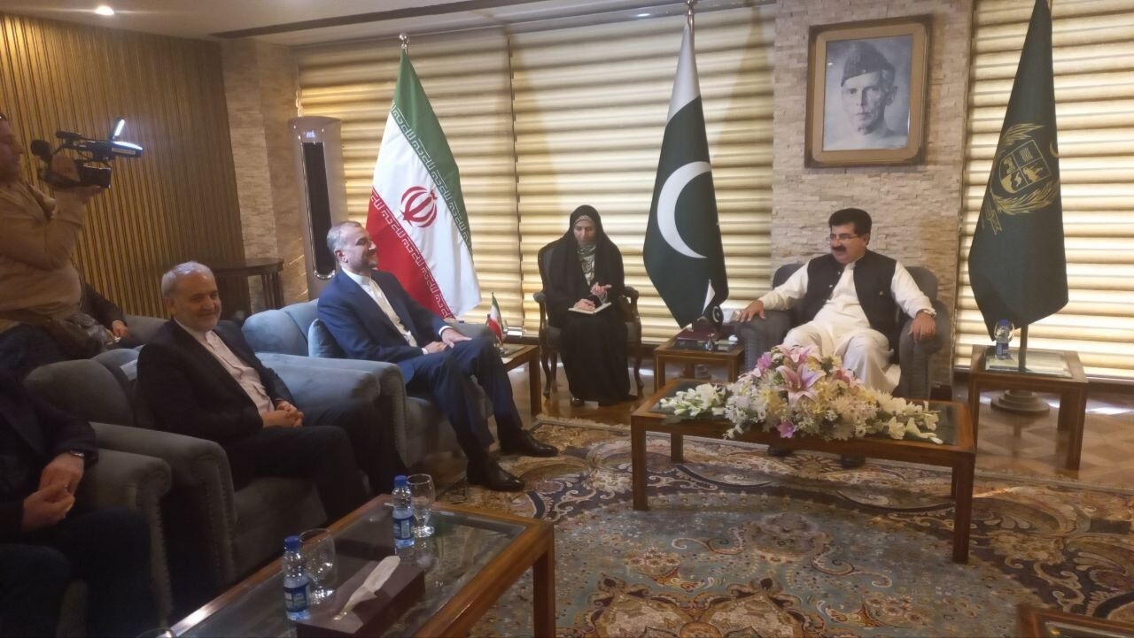دیدار امیرعبداللهیان با رئیس سنای پاکستان