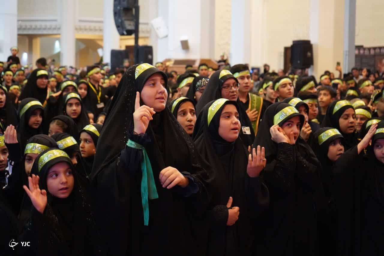 سربازان عصر ظهور/ اجتماع بزرگ دهه هشتادی‌ها و نودی‌ها در سومین حرم اهل بیت + فیلم و تصاویر