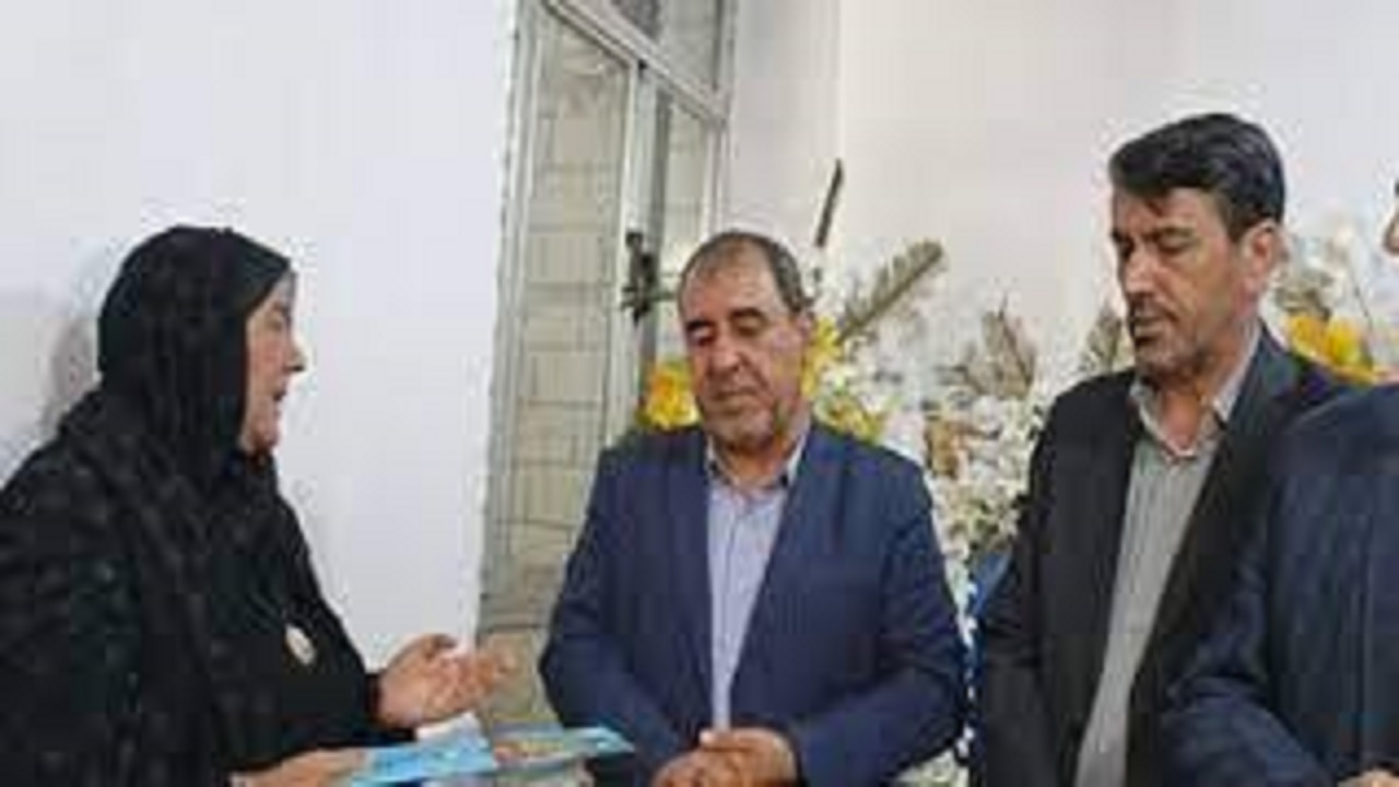 ابلاغ حکم شهید مهرداد بهنام اصل به خانواده این شهید
