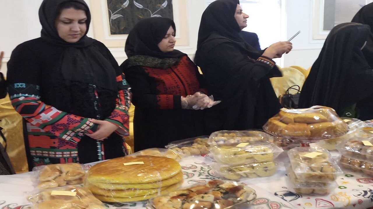 جشنواره غذا‌های محلی و صنایع دستی در سراوان برگزار شد