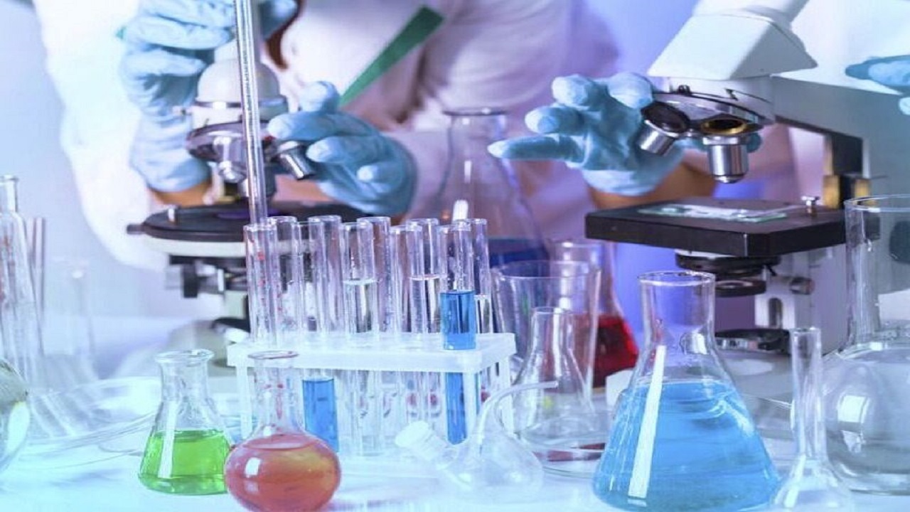 تعداد آزمون‌های شیمیایی و میکروبی مواد غذایی در نیشابور ۶۵ درصد افزایش یافت
