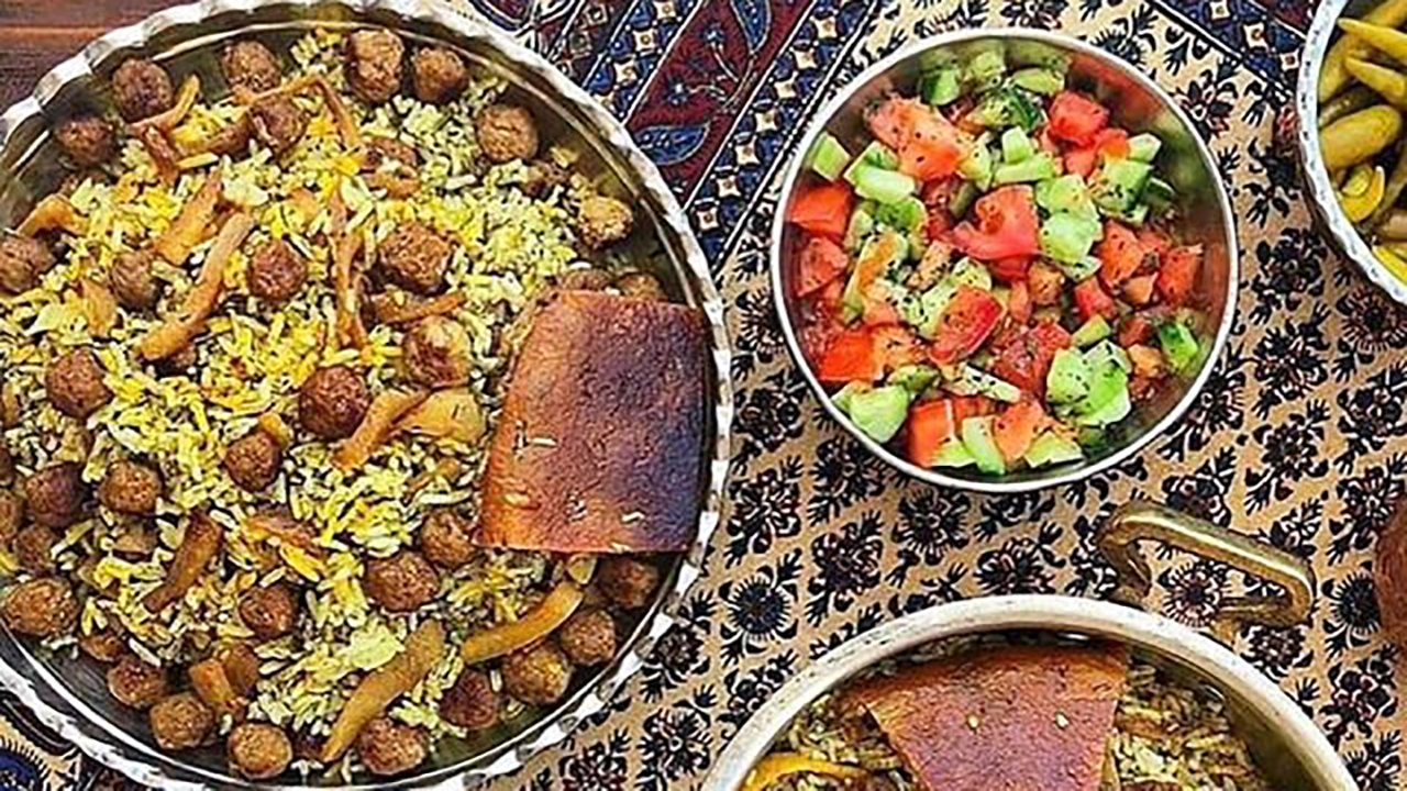 غذاهایی که در روزهای گرم نباید بخورید + فیلم