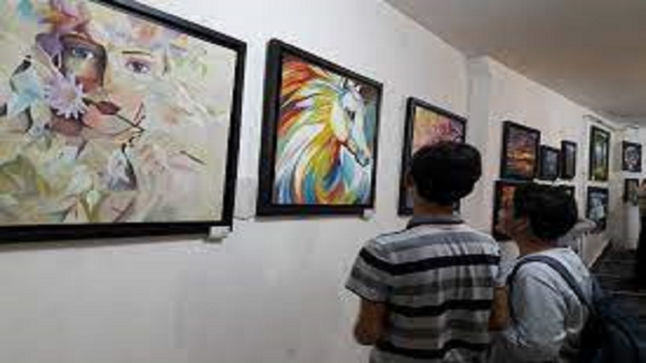 برگزاری ۱۱ نمایشگاه هنری برای کشف استعداد ملایری‌ها