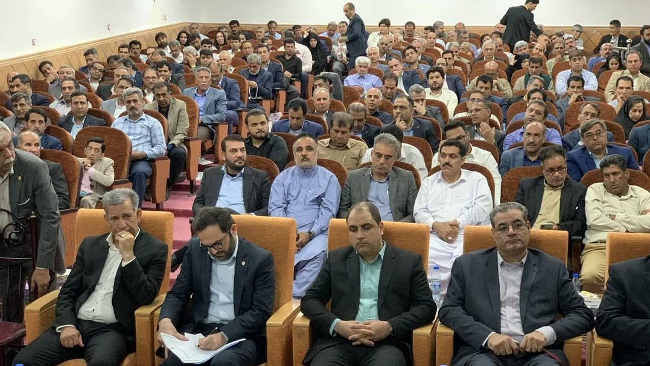 کشاورزان باید از مراکز تحقیقاتی خدمات دریافت کنند