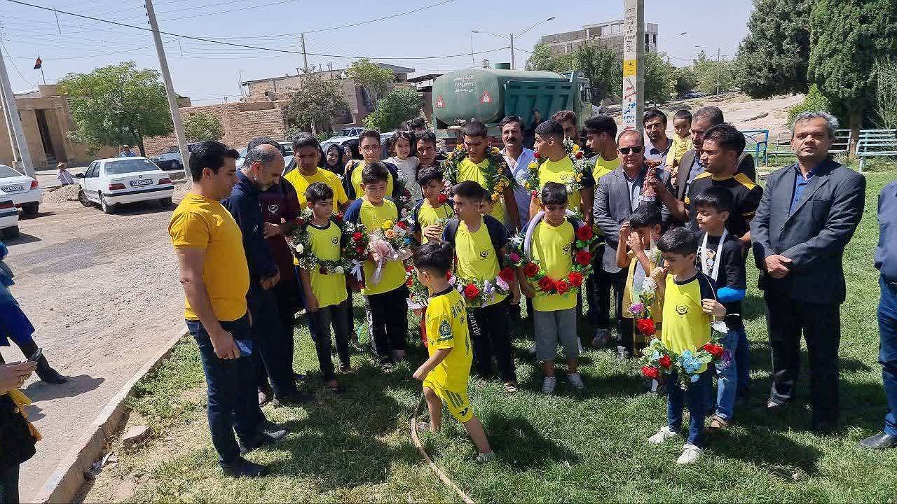 ژیمناستیک کاران زرندی بر سکوی سوم کشور