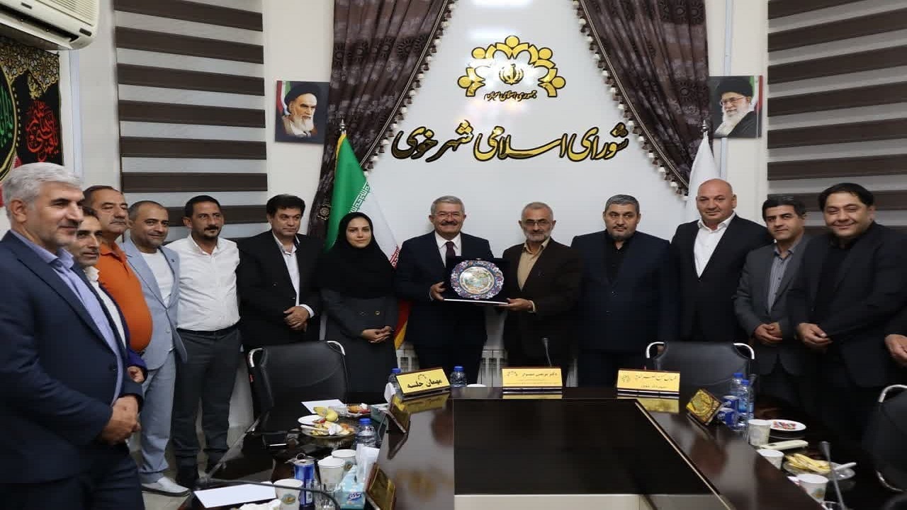 شهرداری خوی از سرمایه گذاری در این شهر حمایت می کند