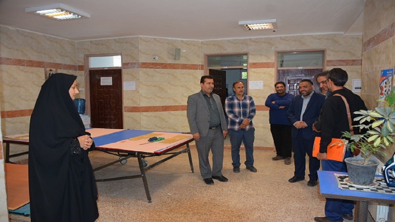 ایجاد کارگاه آموزش خیاطی در طارم سفلی