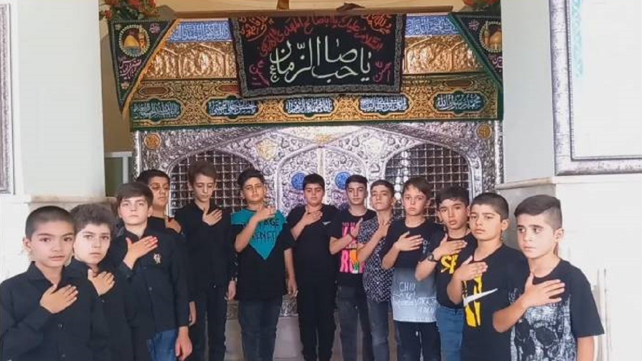 ارادت دانش آموزان سمیرمی به سالار شهیدان در ماه محرم + فیلم