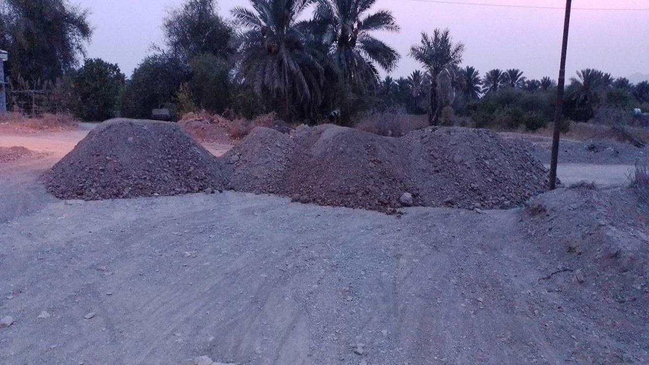 مسدود شدن مسیرهای روستای قلعه کمیز رودان به لطف آسفالت ریزی
