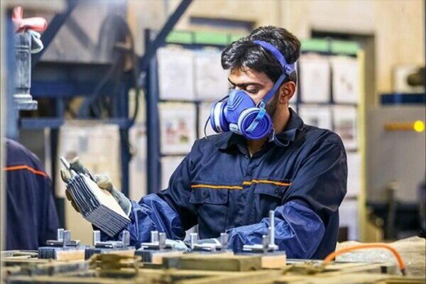 اشتغال حق مردم و بسترسازی برای اشتغال وظیفه حاکمیت است