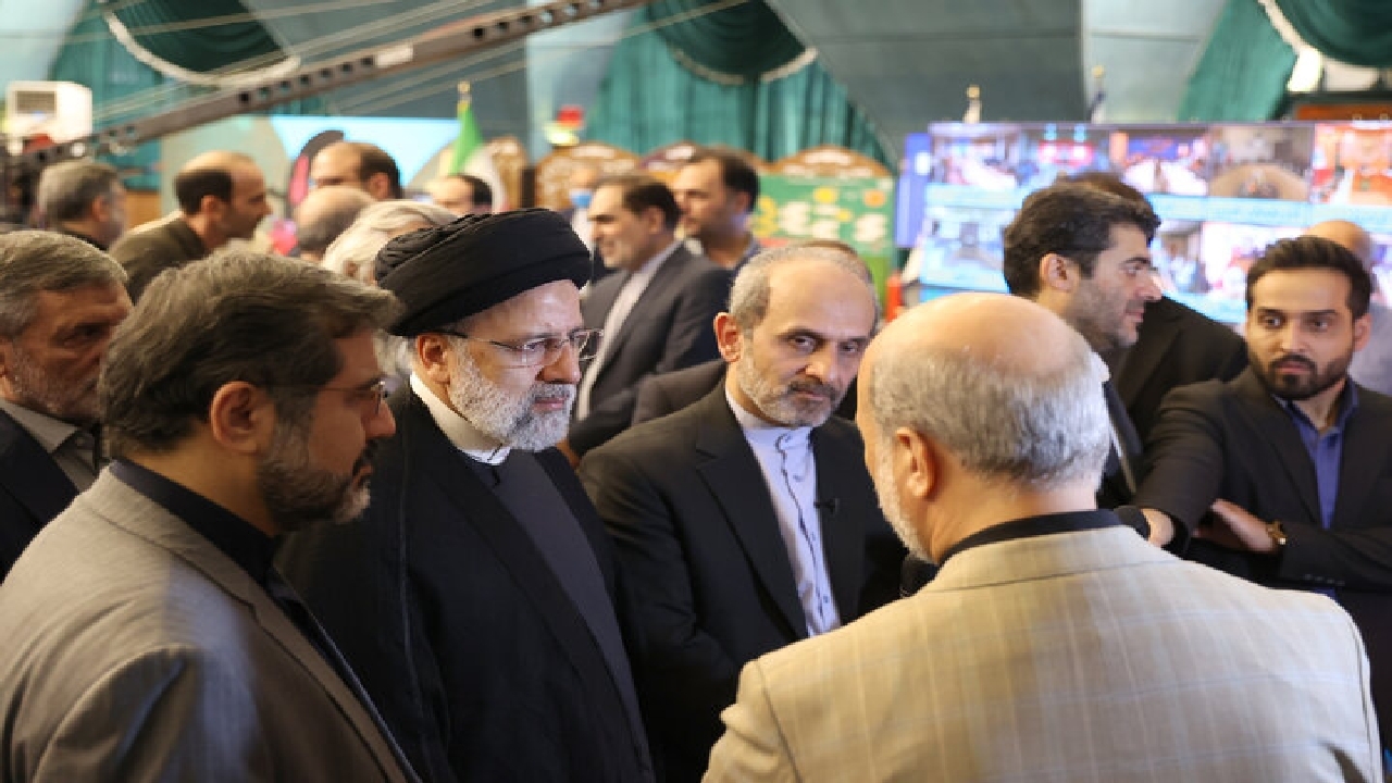 کلید واژه مشترک رئیس جمهور و وزرا در بازدید از صدا و سیما + فیلم