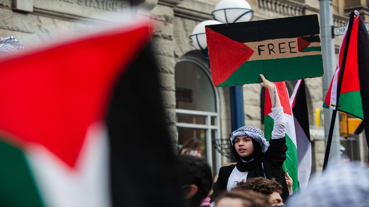تجمع حامیان فلسطین مقابل شرکت آمازون در سیاتل آمریکا