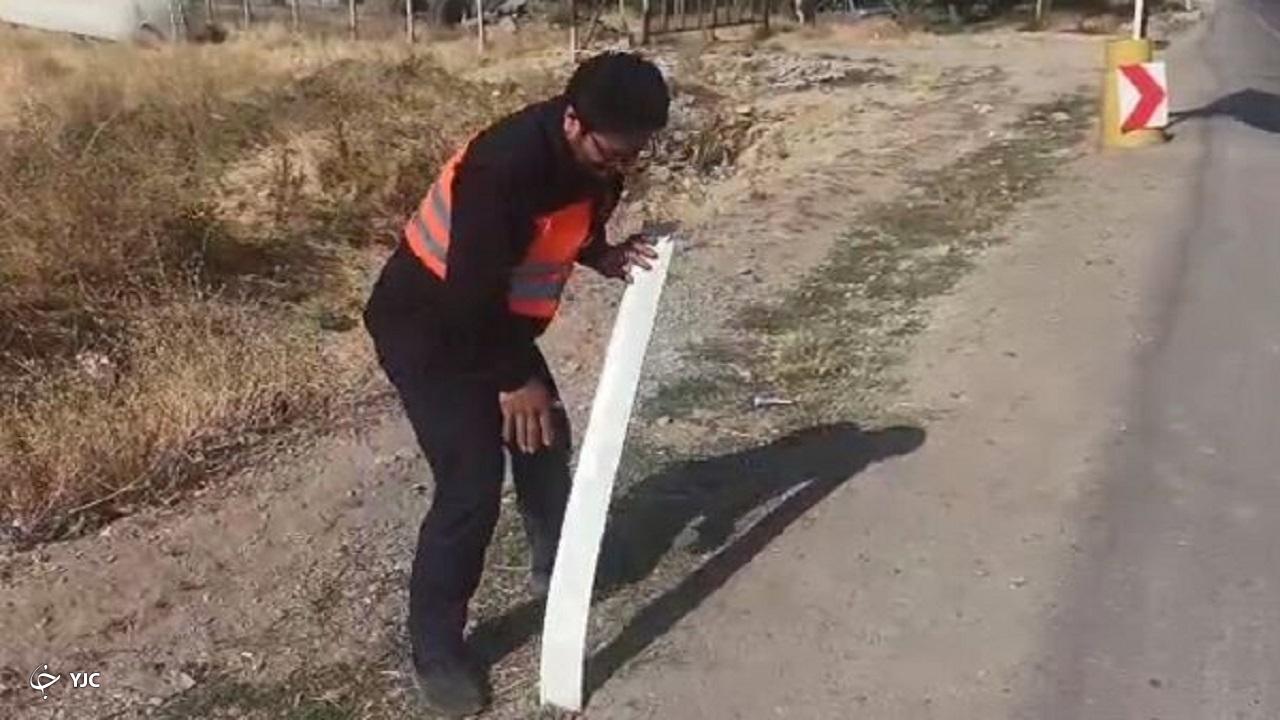 جایگزینی تابلو‌های کامپوزیتی با تابلو‌های فلزی در جاده‌های آذربایجان غربی