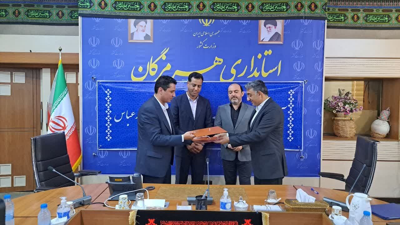 مردم هرمزگان تا یکسال آینده شاهد تغییرات جدی در حوزه گاز و ارتباطات خواهند بود